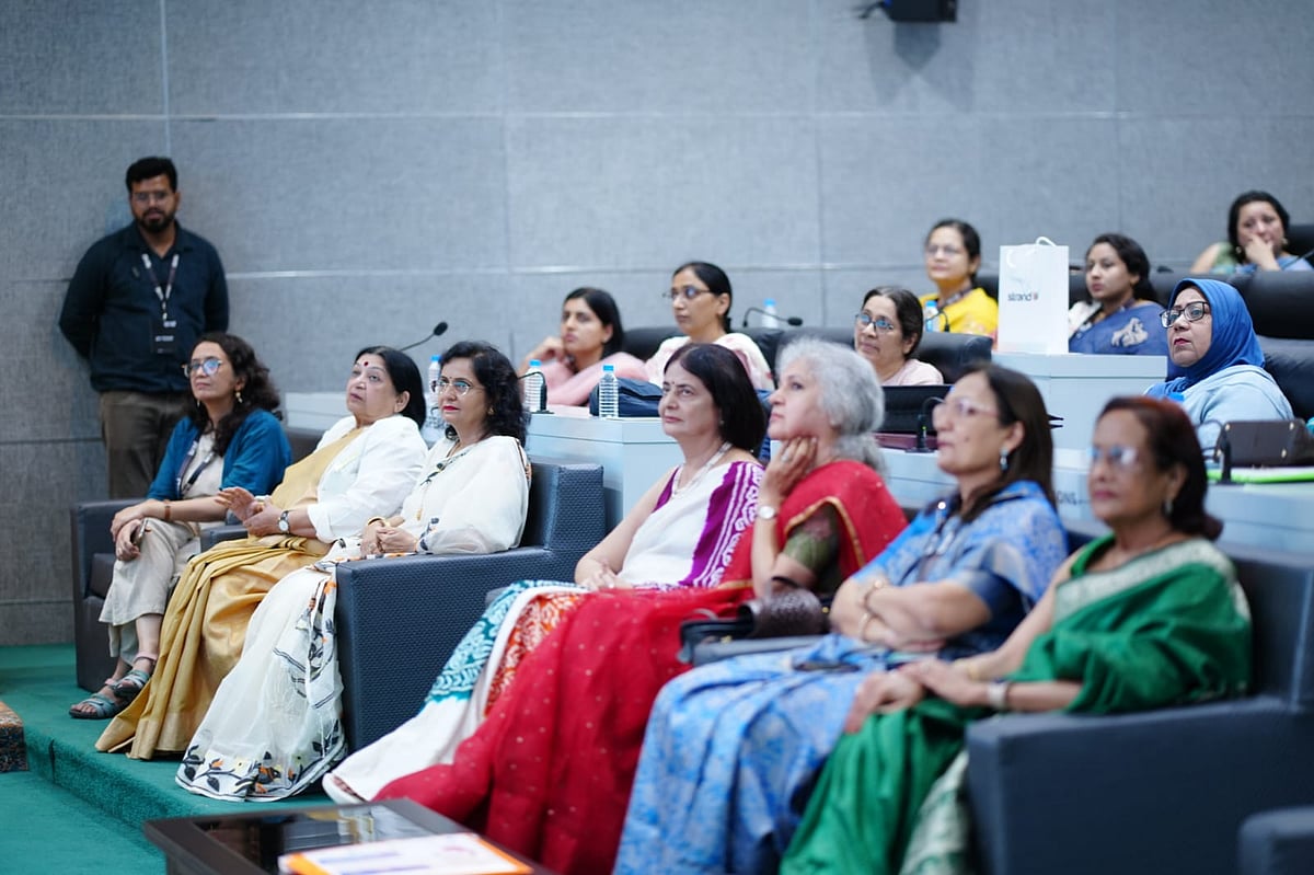 Indore: New Pyramid Of Antenatal Care Unveiled At International Conference
