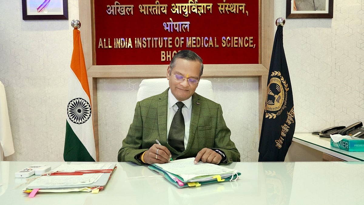 AIIMS Bhopal Bids Farewell To Professor Ajai Singh As His 3-Year Tenure Ends; Appointed VC Of UPUMS