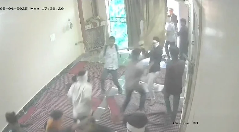 Caught On Cam: Group Of Masked Men Storm Into Coaching Centre; Tharsh Teacher With Sticks, Rods In...