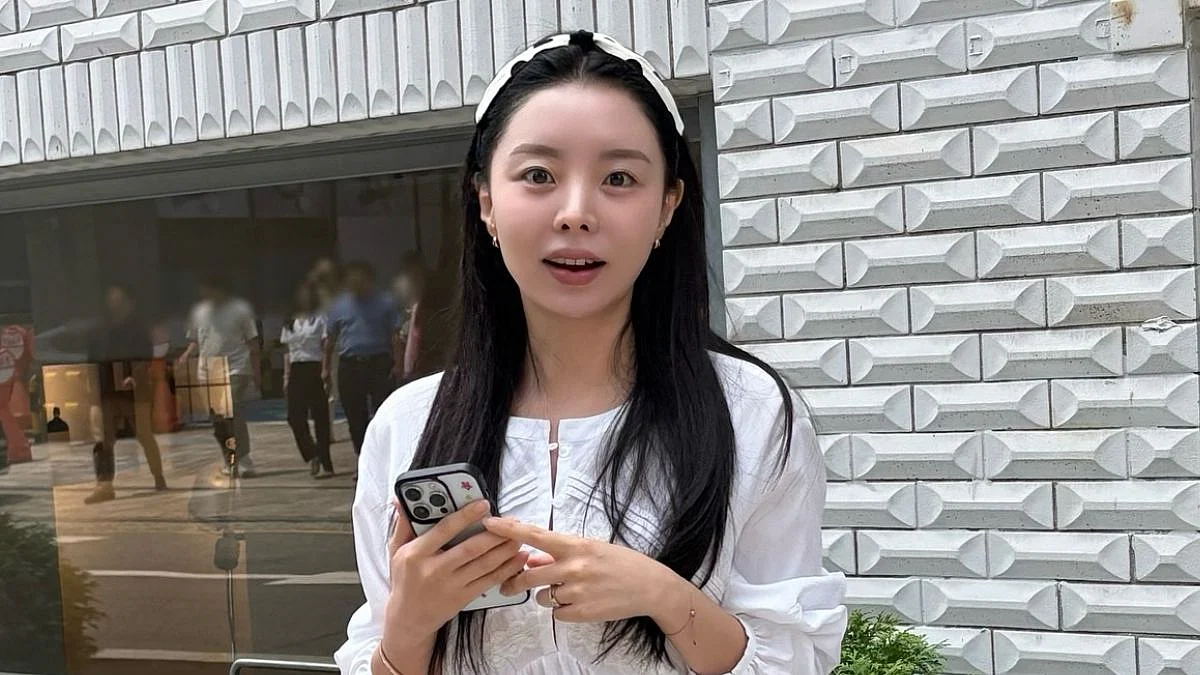 'Getting Out Of Hand': J-Hope’s Sister Jung Ji-Woo SLAMS Trolls For Spreading Rumours About Her...