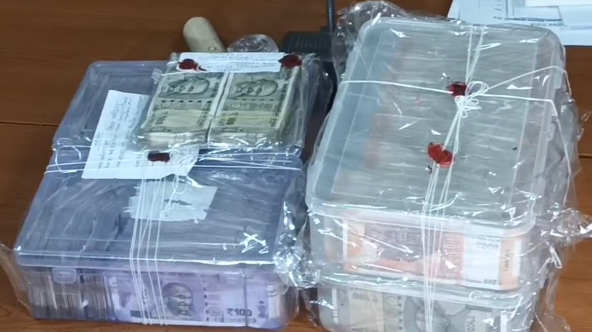 Gwalior Police Crack ₹30 Lakh Daylight Robbery Case, Four Arrested, One Absconding | FP Photo