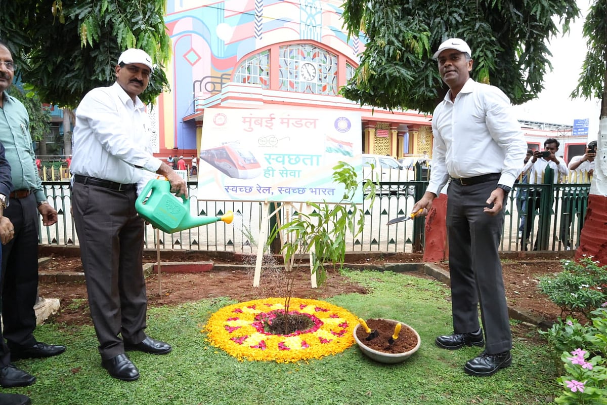 Western Railway Launches 'Swachhata Abhiyan' for Independence Day