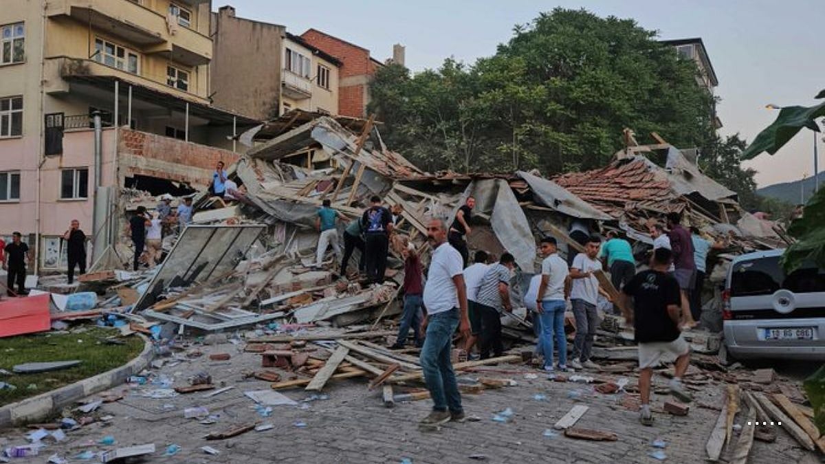 A magnitude 6.1 earthquake struck northwestern Turkiye's Balikesir province on Sunday evening | X