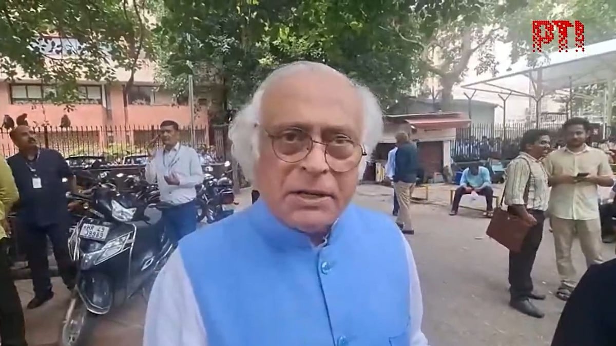 ‘Chunav Aayog’ Can’t Be ‘Churao Aayog’: Jairam Ramesh Slams Election Commission As Opposition MPs Stopped From Marching To EC Office (VIDEO)