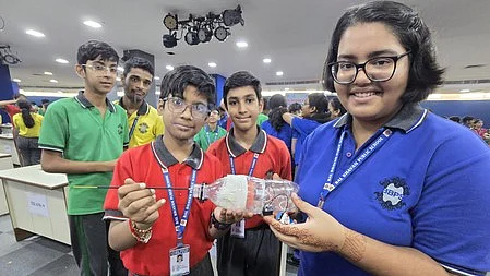 Mega Tinkering Day 2025 Engages Over 4 Lakh Students Across States