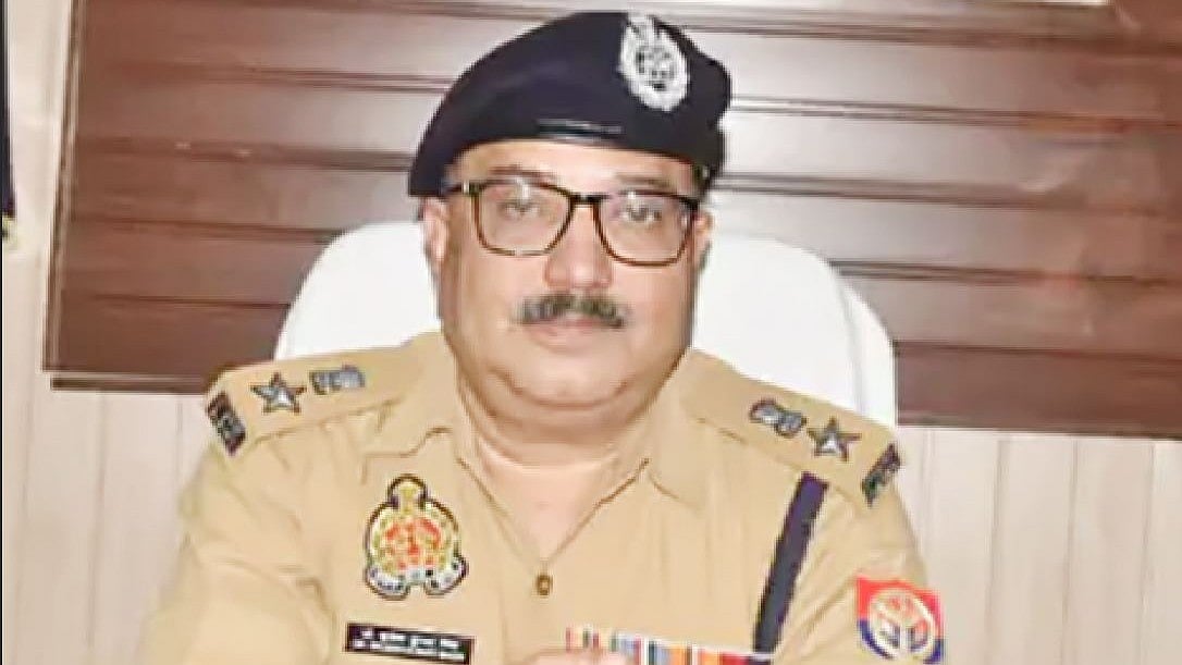 Badaun SSP, Inspector Honoured With President’s Medal For Outstanding Police Service