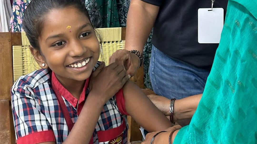 HPV-Free India: These 2 Women Are Touring Across The Country To Vaccinate Young Girls