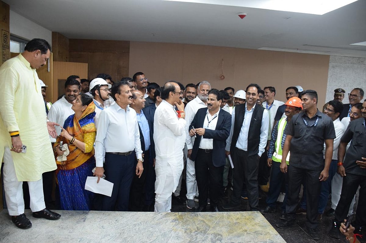 Jalgaon: Ajit Pawar, Girish Mahajan Inspect Upcoming Rs 650 Cr Medical Hub Project