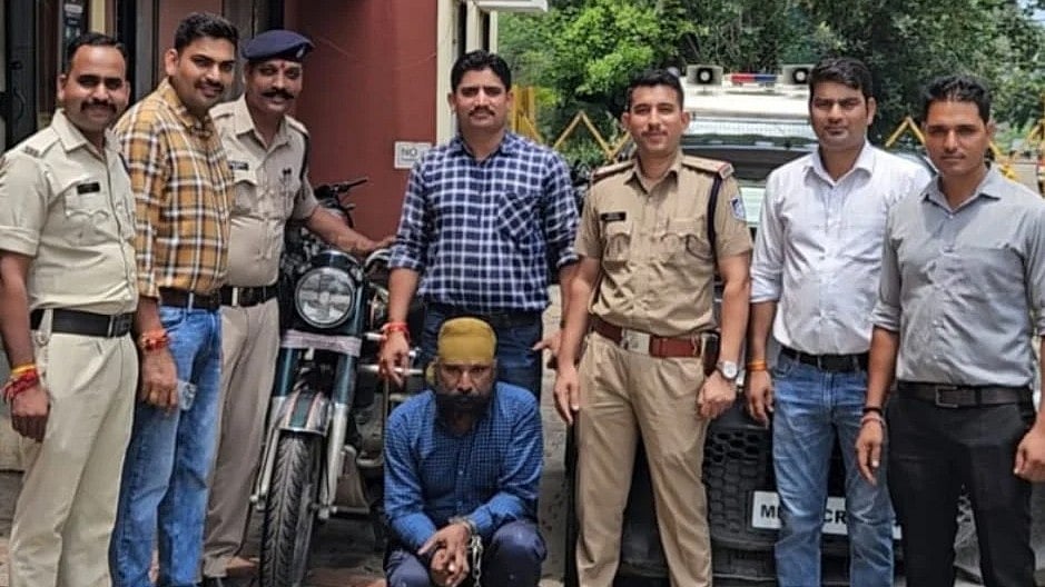 Madhya Pradesh: Father-Son Duo Caught For Burglary At Bank DGM's House In Indore
