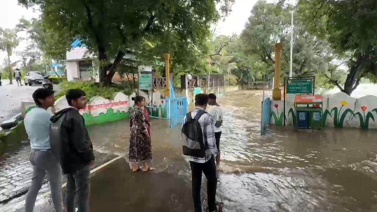 Pune VIDEOS: Residents Risk Lives To Enter Kejudevi Temple In Pimpri-Chinchwad's Thergaon