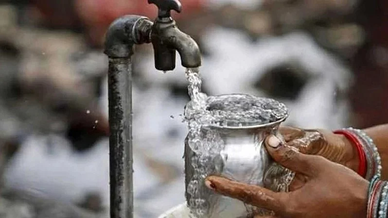 BMC tests drinking water across Mumbai to ensure safety and compliance | Representative Image