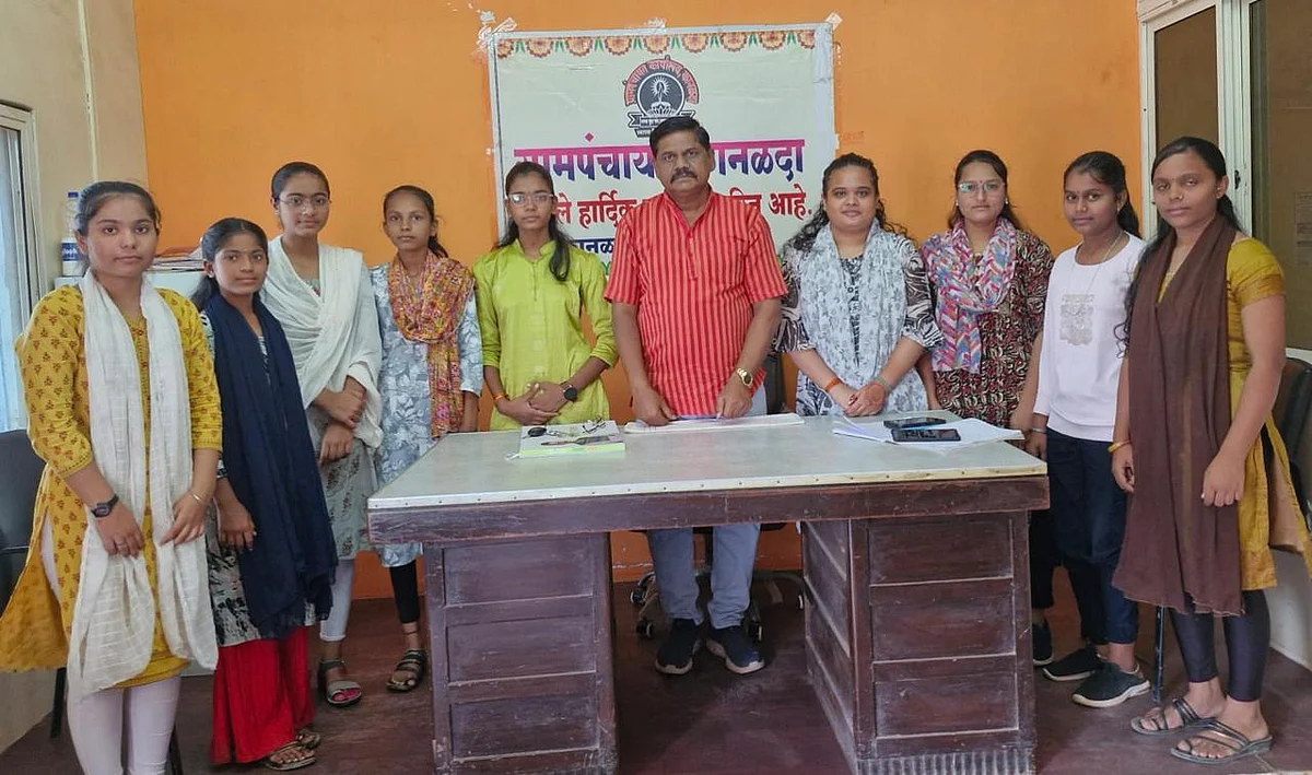 The first Balika Snehi Gram Sabha was held in Kanalda village, where girls openly raised problems, including the absence of toilets and drinking water in schools, lack of playgrounds, garbage accumulation, safety concerns due to unauthorised businesses, and the persistence of child marriage.