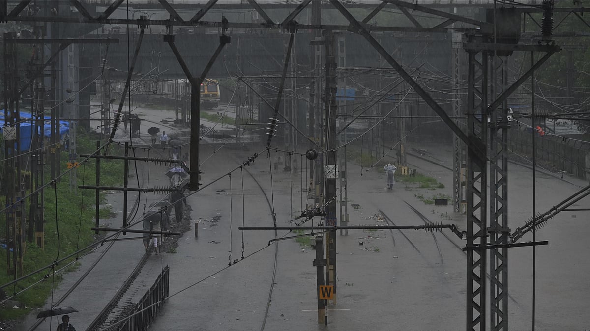 Mumbai News: Residents’ Obstruction Halts Dewatering Pumps, Disrupts Railway Services During Heavy Rains