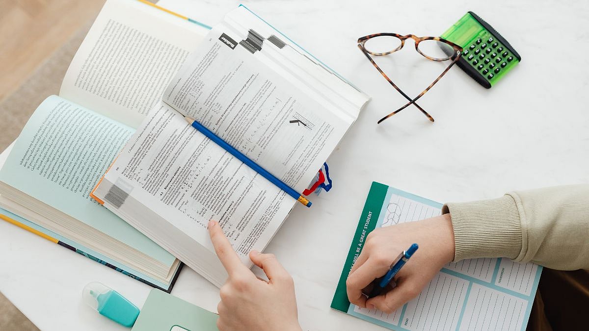 CMS Survey 2025: One in Three Students Opt for Private Coaching in India | Image: Canva