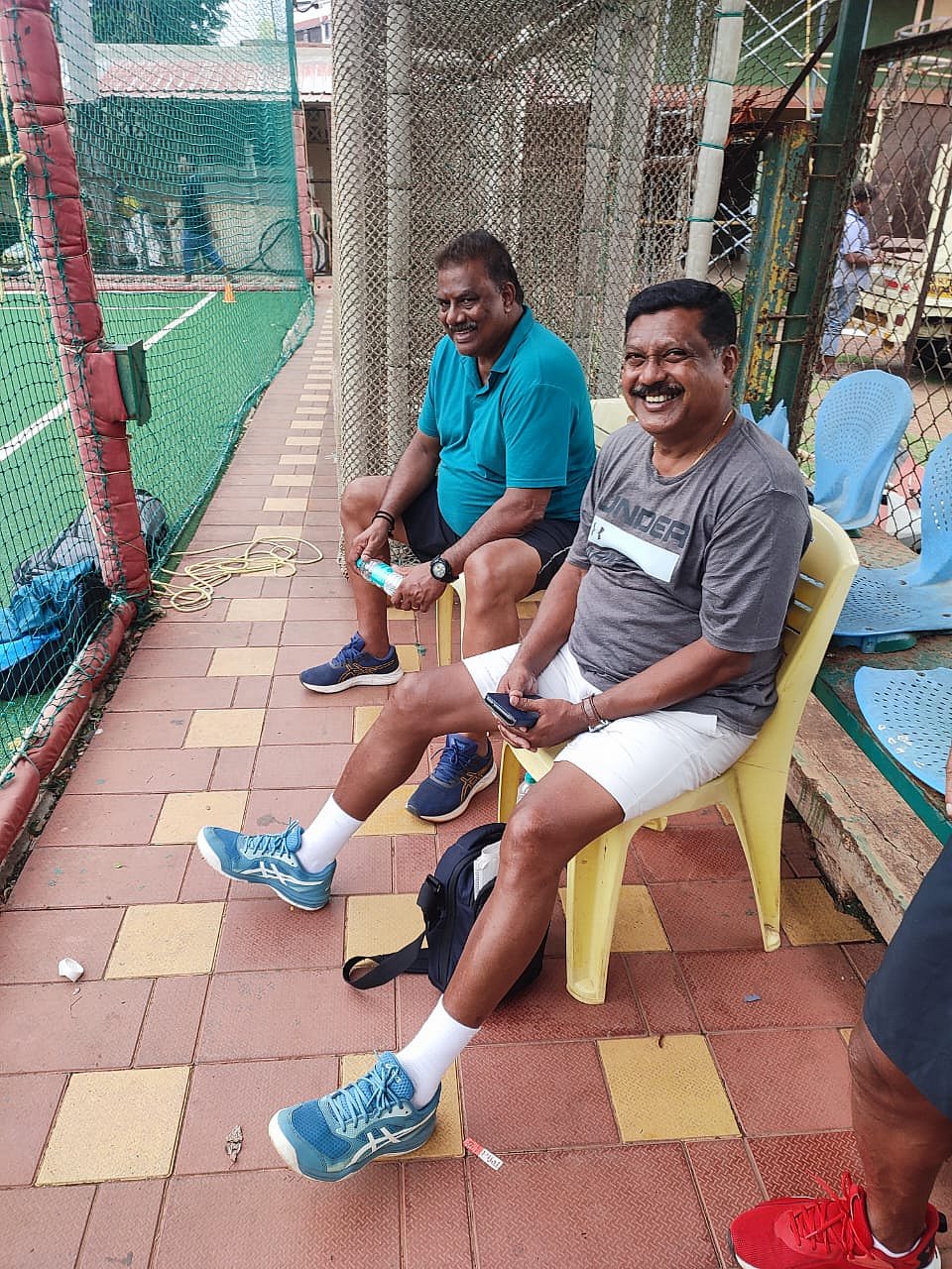 Hockey legends Mervyn Fernandis and Joaquim Carvalho.