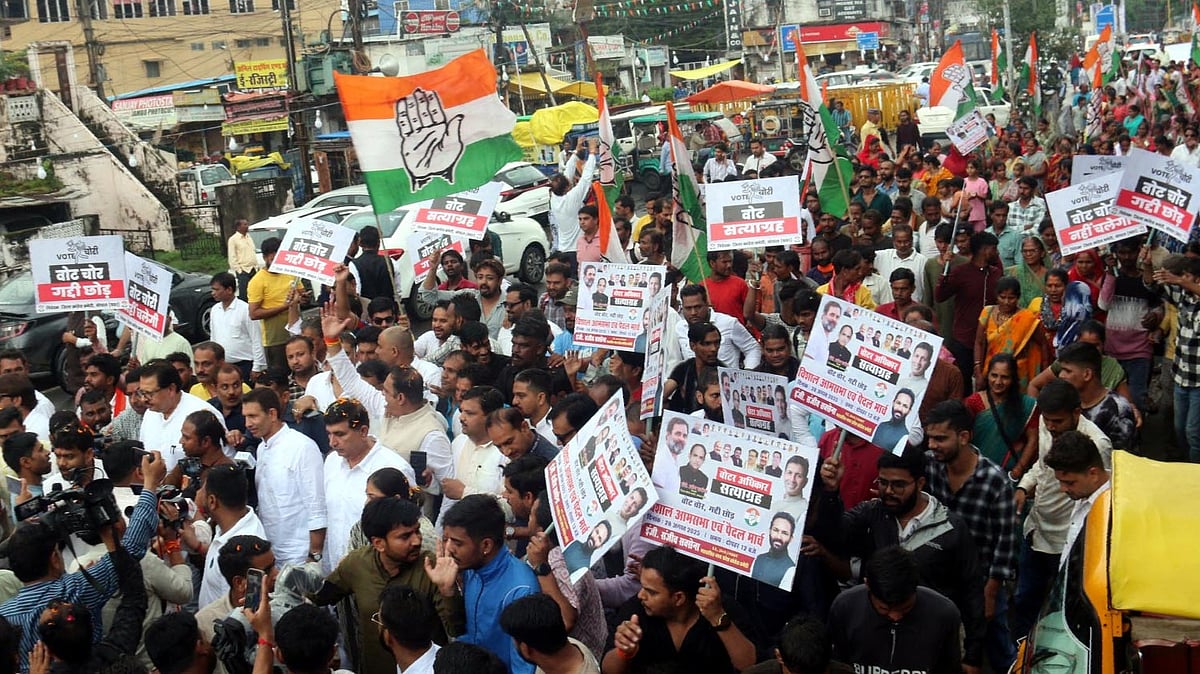 Bhopal: Congress Attacks BJP Government Over Ministers’ Photos With Drug Mafia