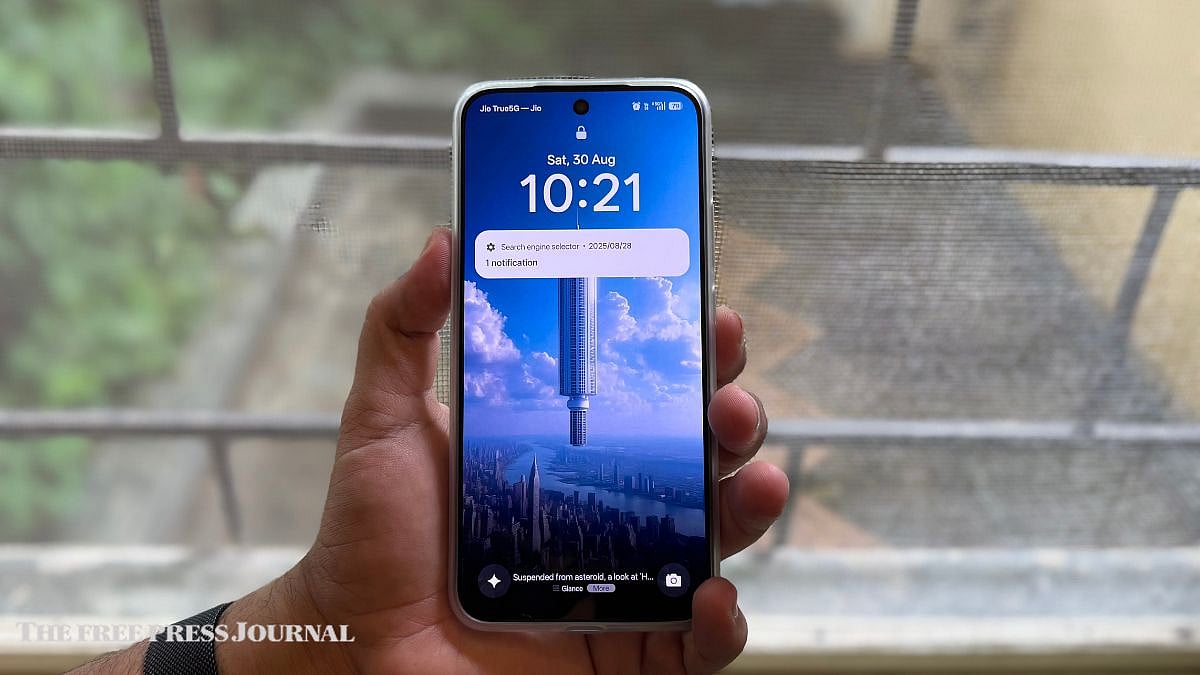 Realme 15T is great for one hand usage