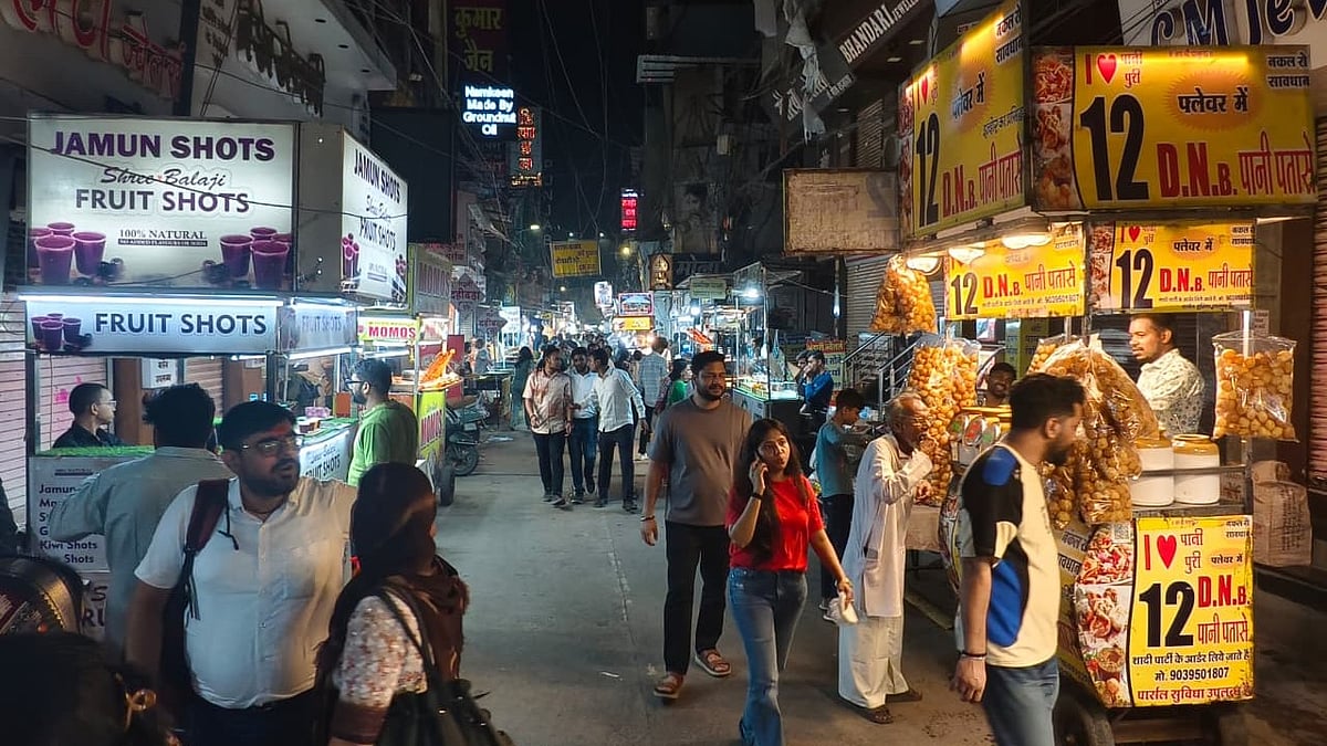 Indore's Iconic Sarafa Market At Crossroads: Twin Identities Clash As Traders Extend Timings Amid...