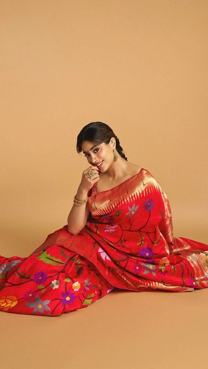 Turn 'Param Sundari' Just Like Janhvi Kapoor With These Exquisite Ethnic Looks