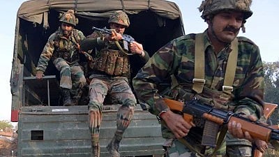 5 Militants Killed After Attacking Paramilitary Force Headquarters In Pakistan