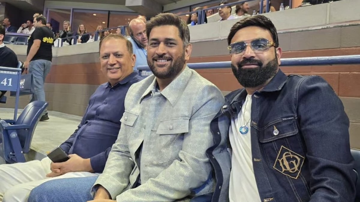 US Open 2025: MS Dhoni Attends Novak Djokovic vs Taylor Fritz Quarter-Final Clash; Video