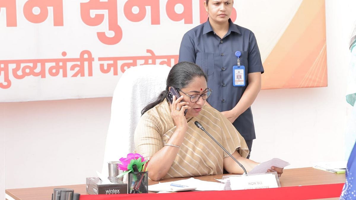 Delhi Chief Minister Rekha Gupta Resumes Jan Sunwai Public Hearing With Tight Security After Attack