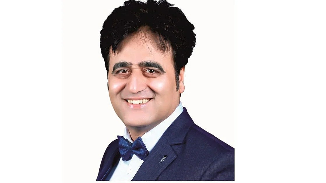 Dr. Juneja Celebrates Teachers' Day, Highlights Importance