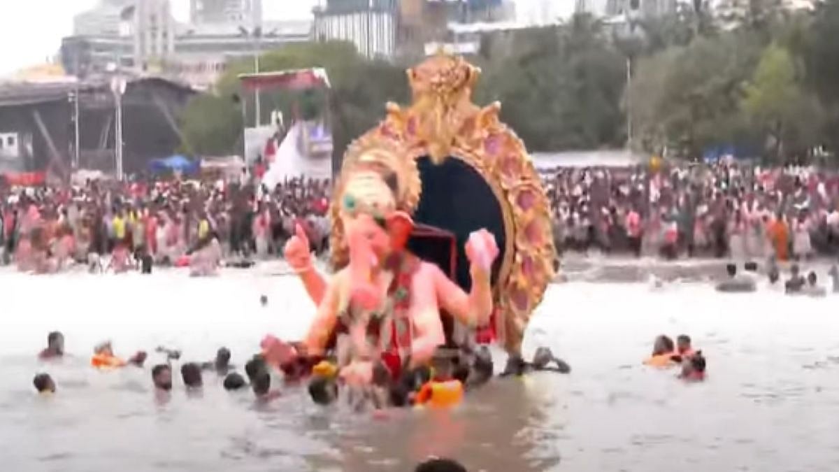 Lalbaugcha Raja Visarjan 2025: Mumbai's Revered Ganesha Faces Delay At Girgaon Chowpatty Due To High...