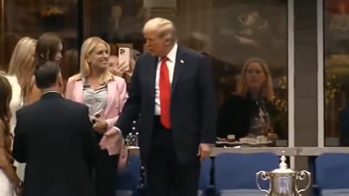 US Open 2025: Donald Trump Gets Booed By Crowd During Carlos Alcaraz vs Jannik Sinnar Men's Singles Final; Video