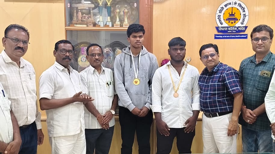 Nanded: People’s College Students Shine At Inter-Collegiate Weightlifting & Wrestling Championships