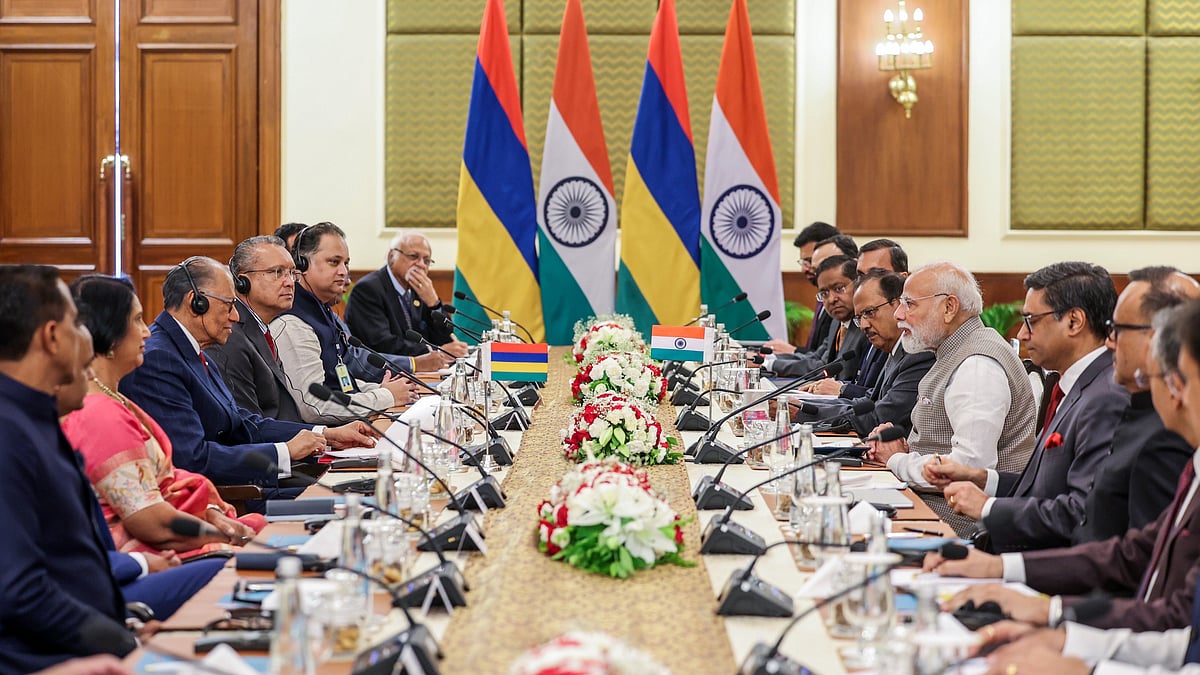 PM Modi Announces Special Economic Package For Mauritius In Varanasi - VIDEO