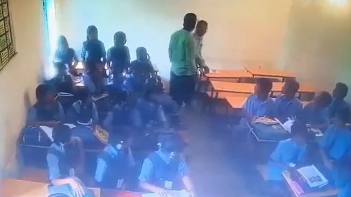 Viral Video: CCTV Captures Teachers’ Brawl in Chhattisgarh School, Panic Among Students