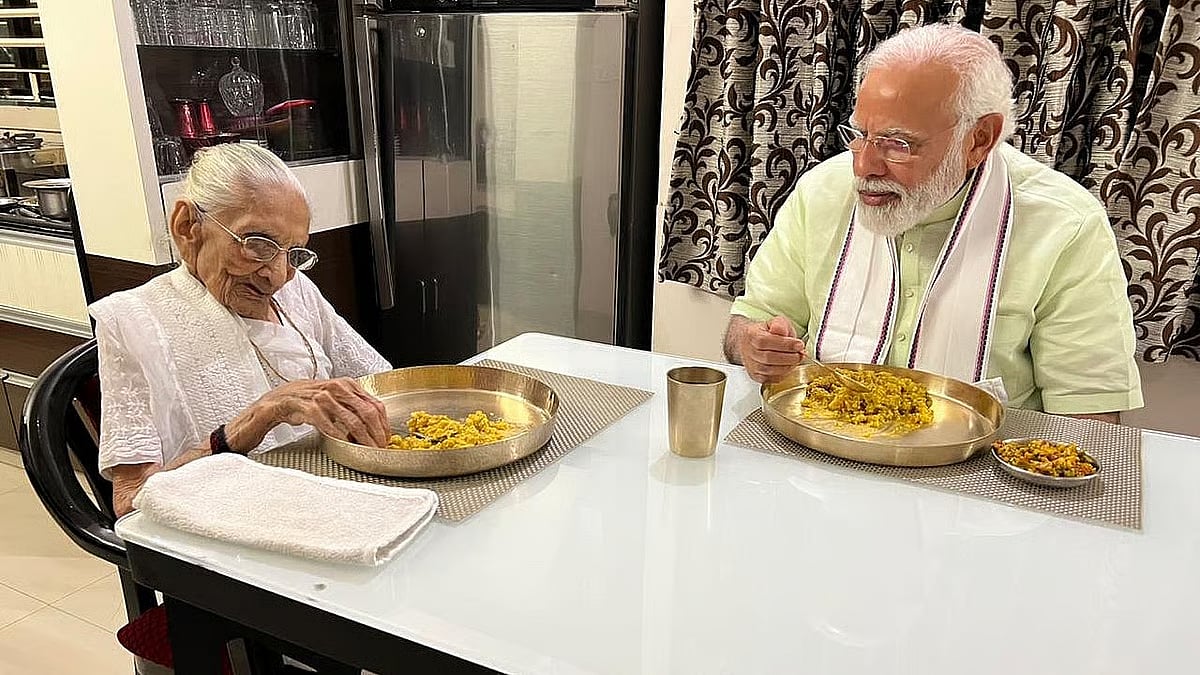 PM Modi with his mother | X/@ANI |