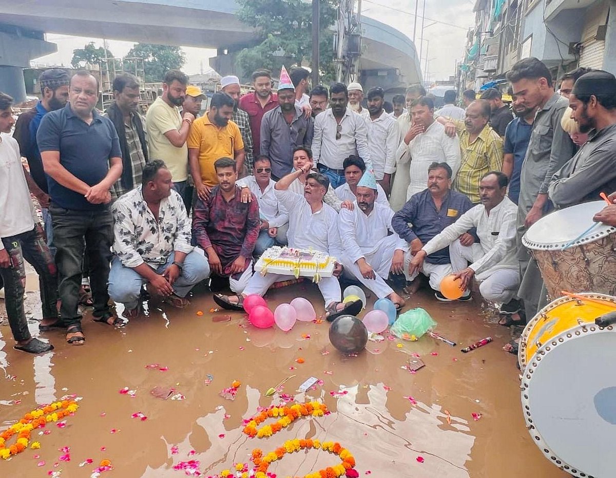 Bhopal In Potholes? Vanishing Road At Aishbagh Hockey Stadium Turns Into Political Flashpoint