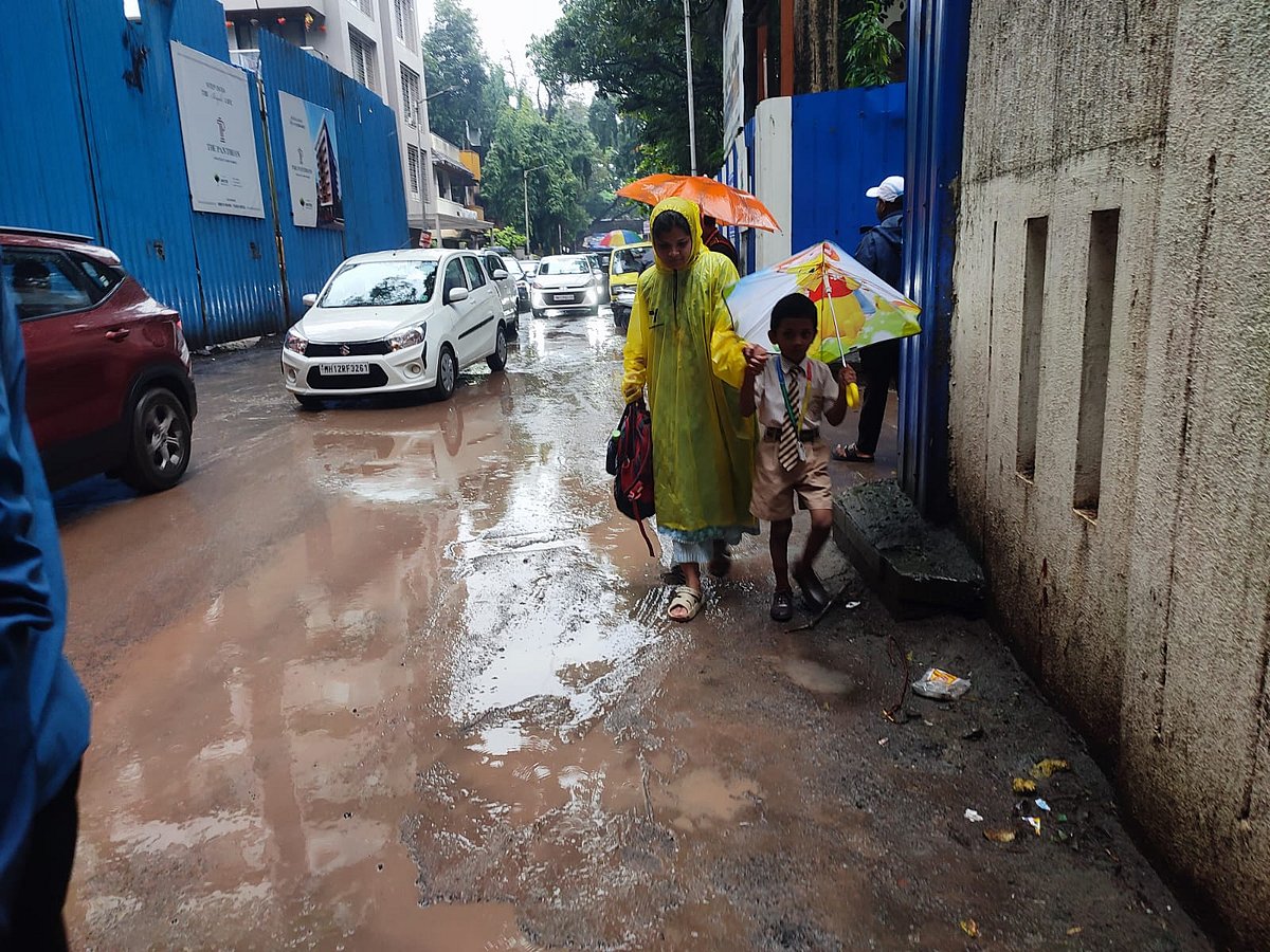 Pune: Heavy Rain, Metro Work Turn Hinjawadi, Baner, Aundh, Balewadi & Mahalunge Roads Into Gridlock Zones | Anand Chaini