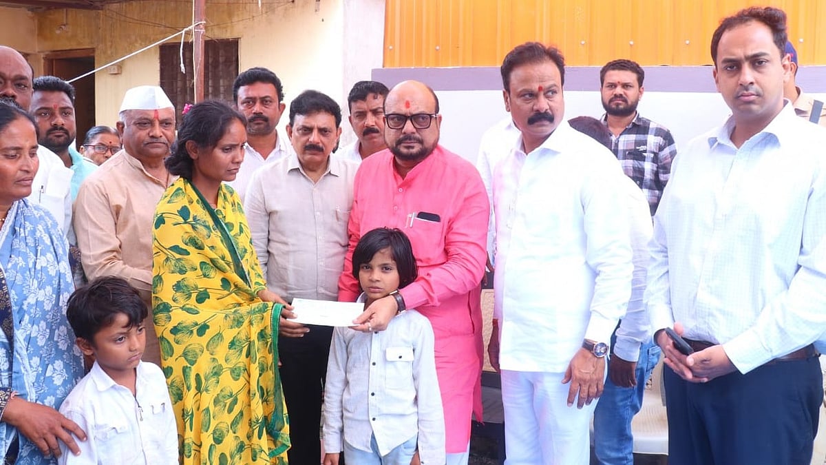 Jalgaon: Guardian Minister Gulabrao Patil Visits Flood-Hit Areas, Assures Support