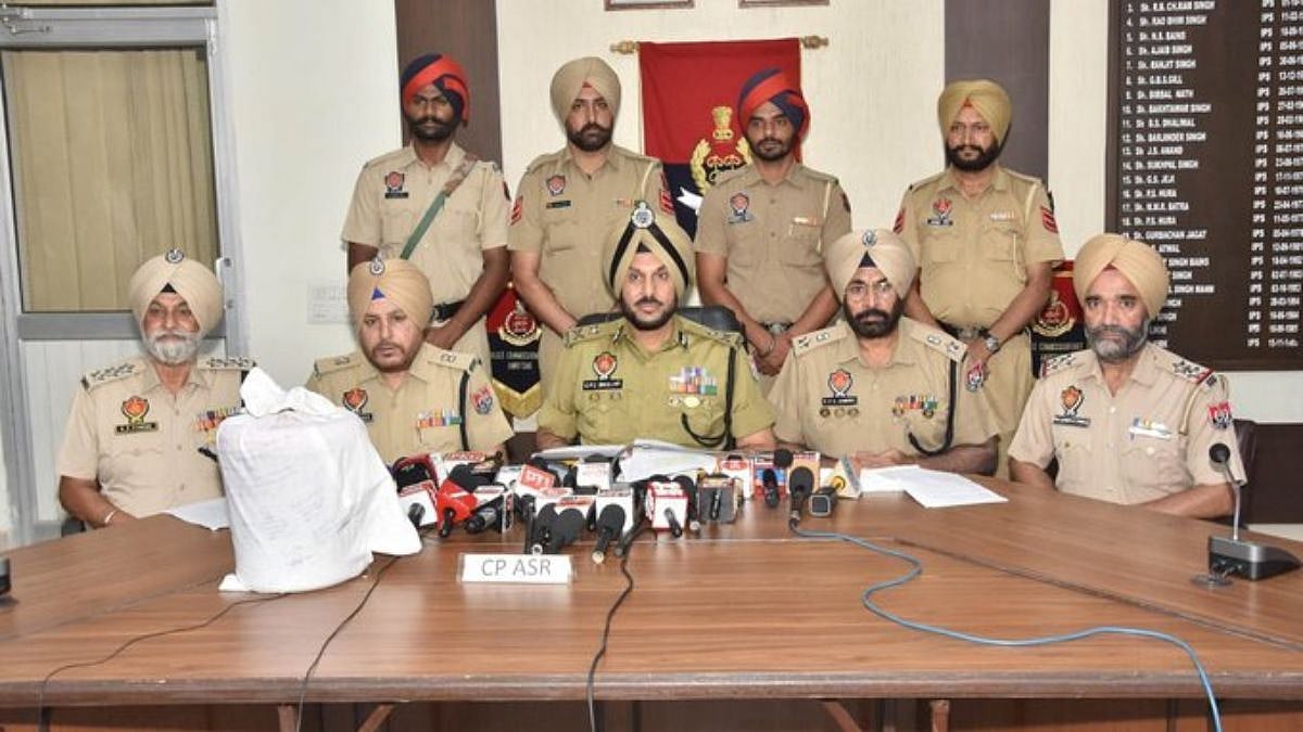 BSF, Punjab Police Seize 25.9 Kg Heroin Near Amritsar; Nab Narco-Smuggler With Pistol, Magazines