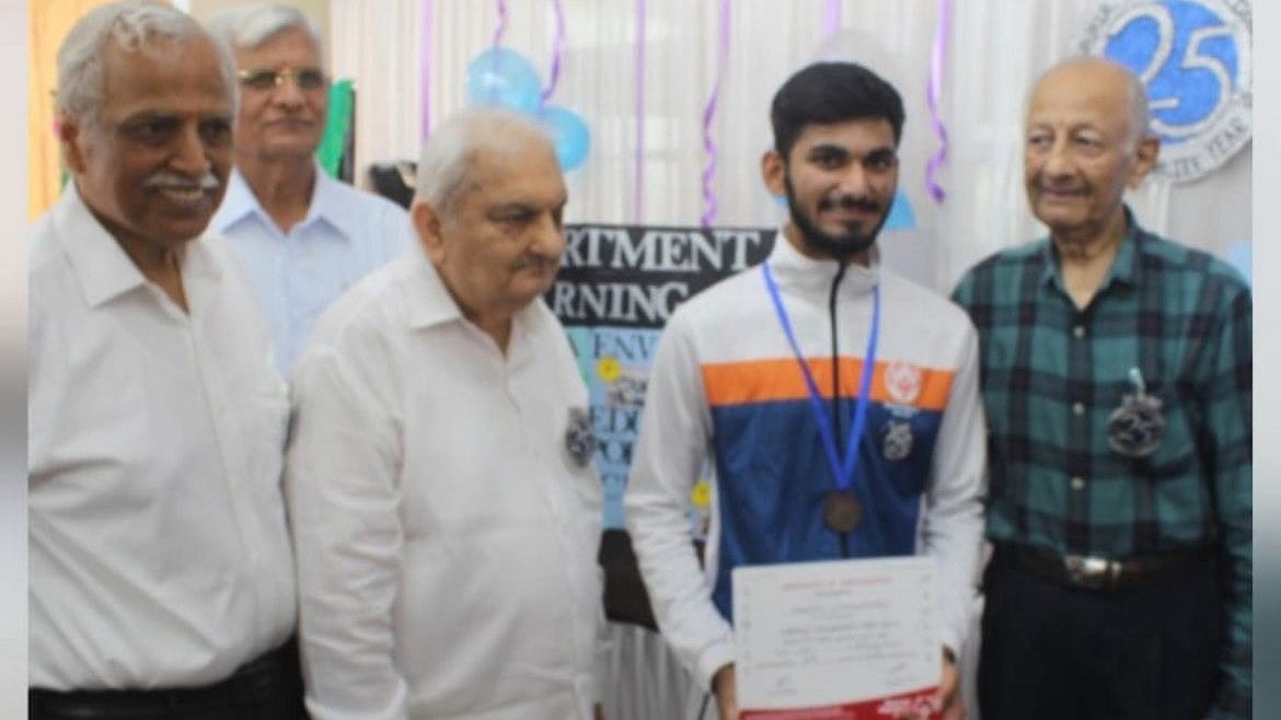 Studenci Gurukul College of Commerce z sukcesami na Krajowych Mistrzostwach Sportowych