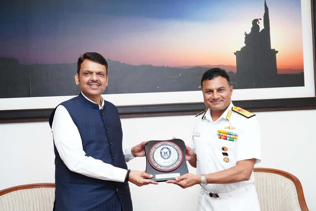 Chief Minister Devendra Fadnavis with the Flag Officer Commanding-in-Chief of the Western Naval Command Vice-Admiral Krishna Swaminathan during the meeting