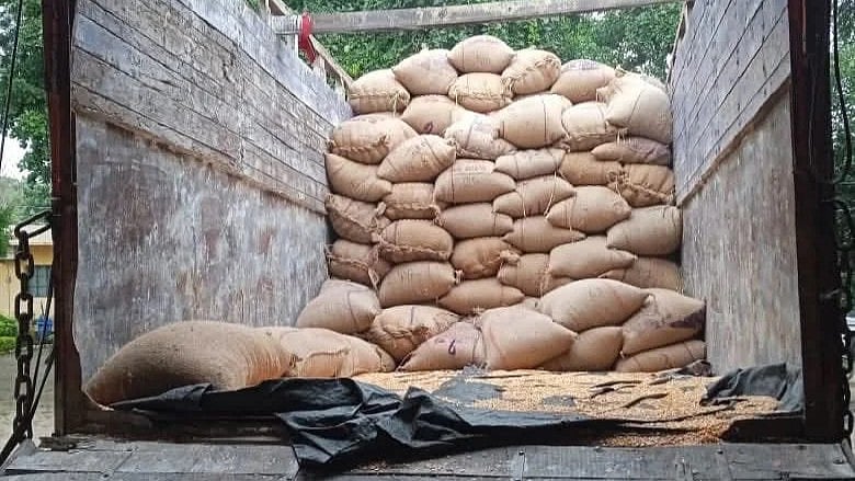 Central Bureau Of Narcotics Intercepts 1 Kg MDMA Drugs On Mhow-Neemuch Road In Madhya Pradesh | FP