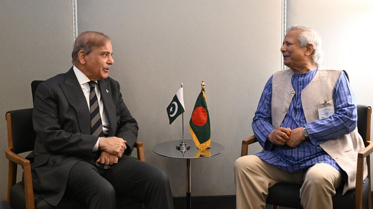Bangladesh Interim Chief Advisor Muhammad Yunus Holds Talks With Pakistan PM Shehbaz Sharif At UNGA