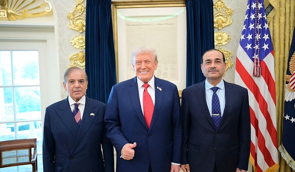 Donald Trump with Shehbaz Sharif and Asim Munir | X/@sidhant