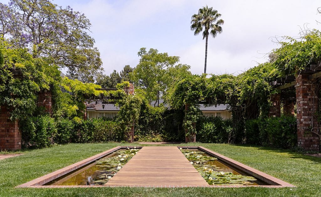 El Encanto hotel