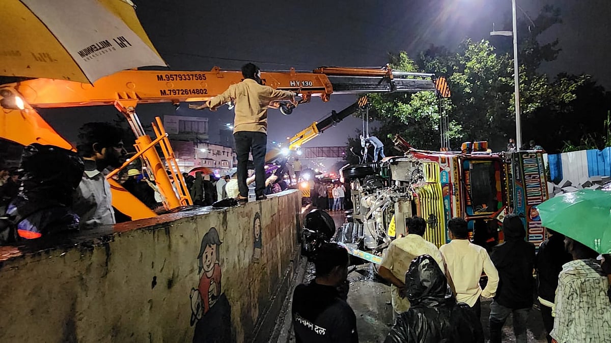 Pune VIRAL VIDEO: Truck Falls On Two-Wheeler At Dange Chowk In Wakad, Pimpri-Chinchwad; Man Dies On Spot