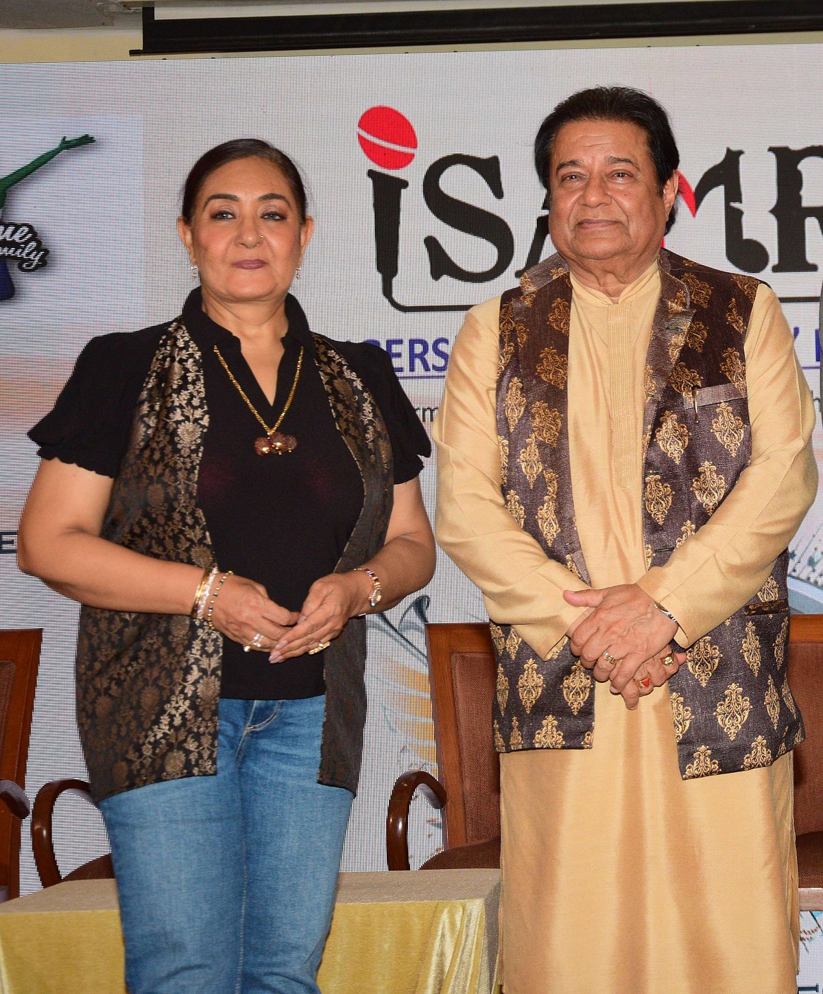 Jaspinder Narula and Anup Jalota at the landmark ISAMRA announcement for royalty distribution to musicians and chorus singers.