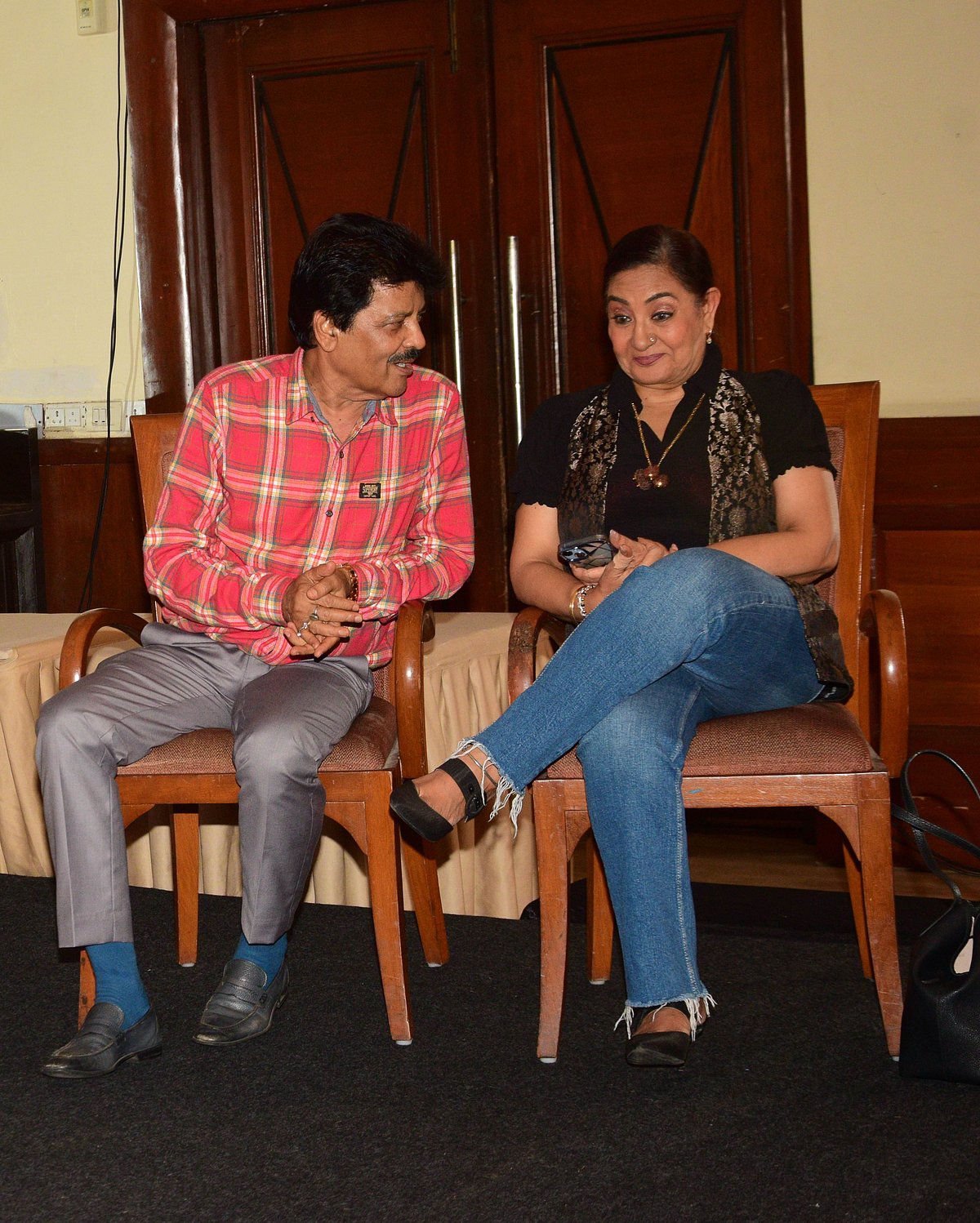 Udit Narayan and Jaspinder Narula at the landmark ISAMRA announcement for royalty distribution to musicians and chorus singers.