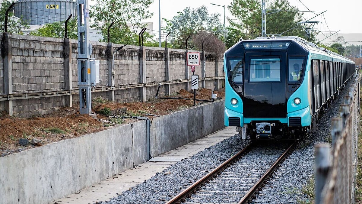 Mumbai Metro Line-3: Train Evacuated Near Santacruz After Technical Snag, MMRCL Denies Fire