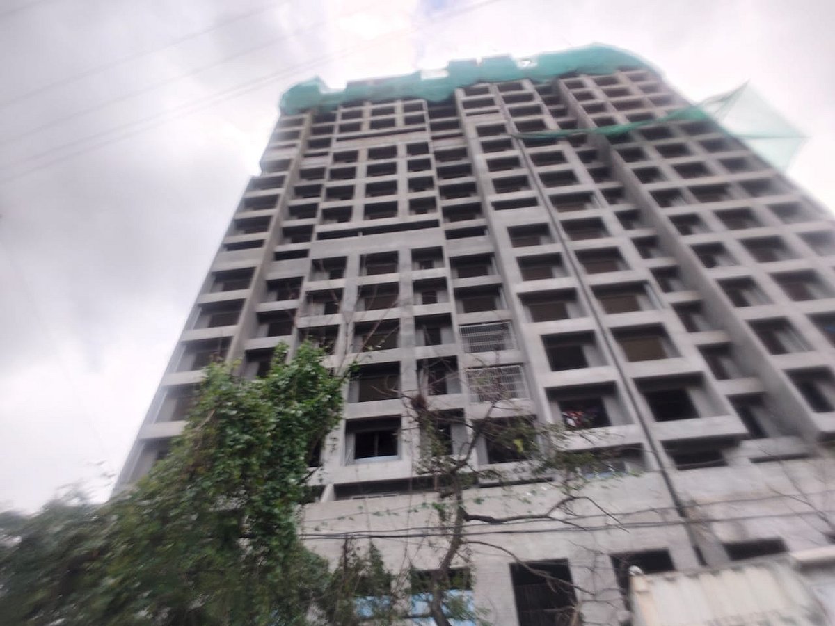 under-construction building in Bolinj, Virar West.