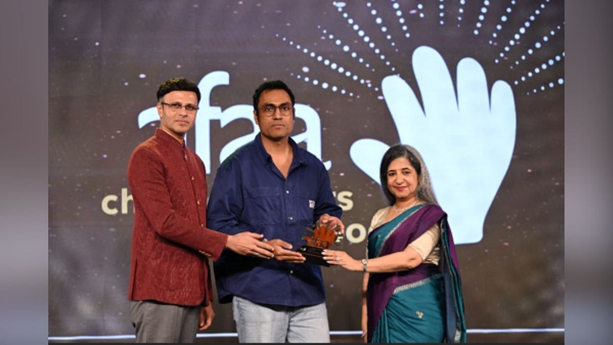 Representative from Associated Advertising Pvt Ltd with presenters