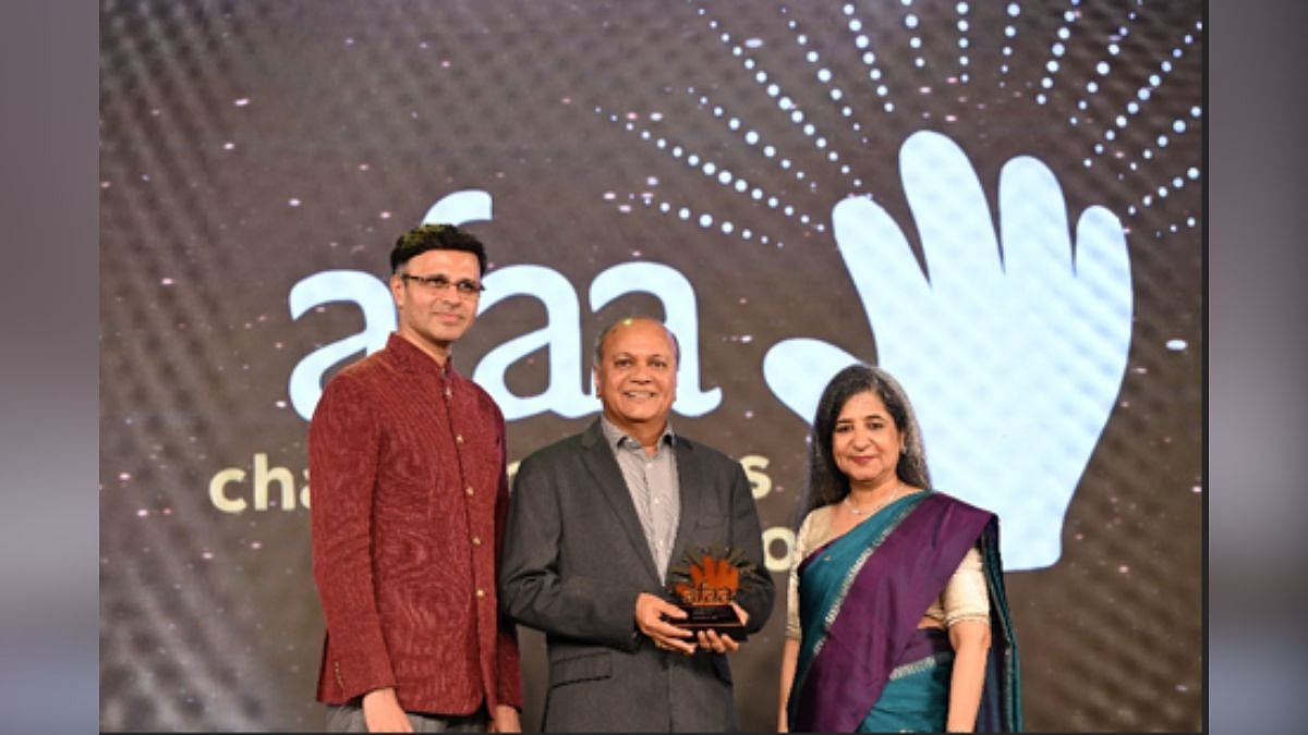 Ramesh Narayan with the presenters